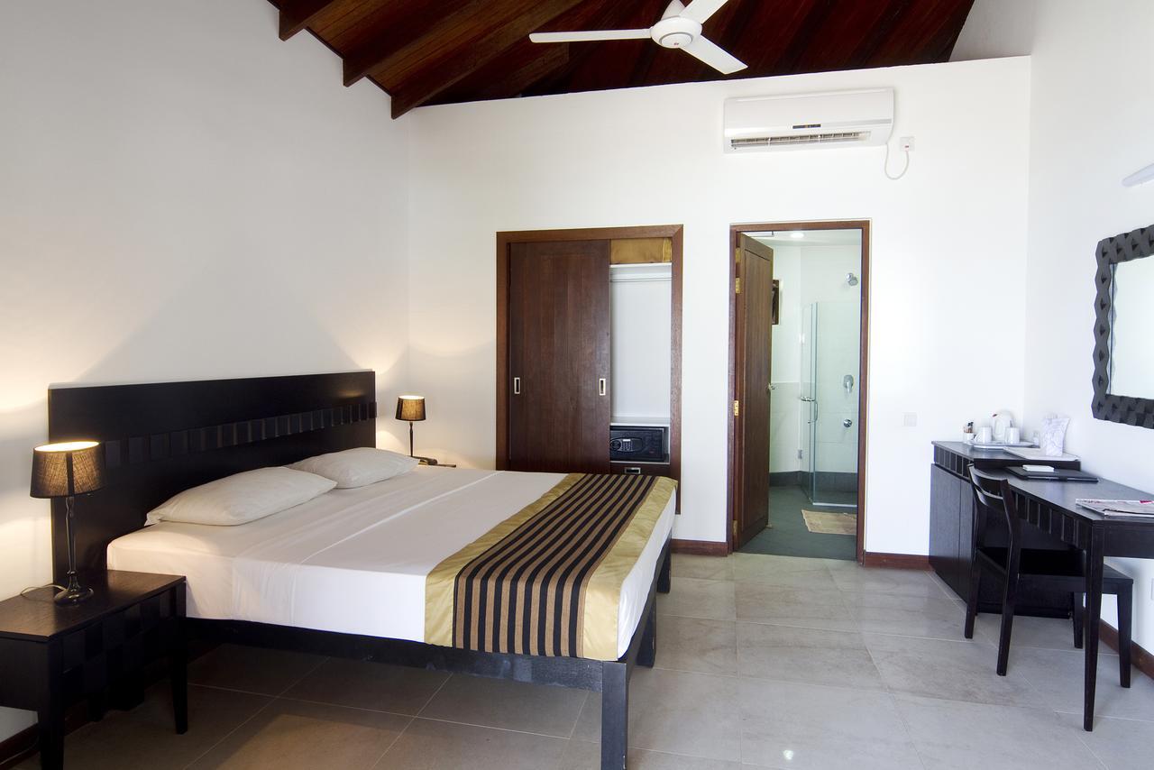 Embudu Village Resort Embudu Island Экстерьер фото